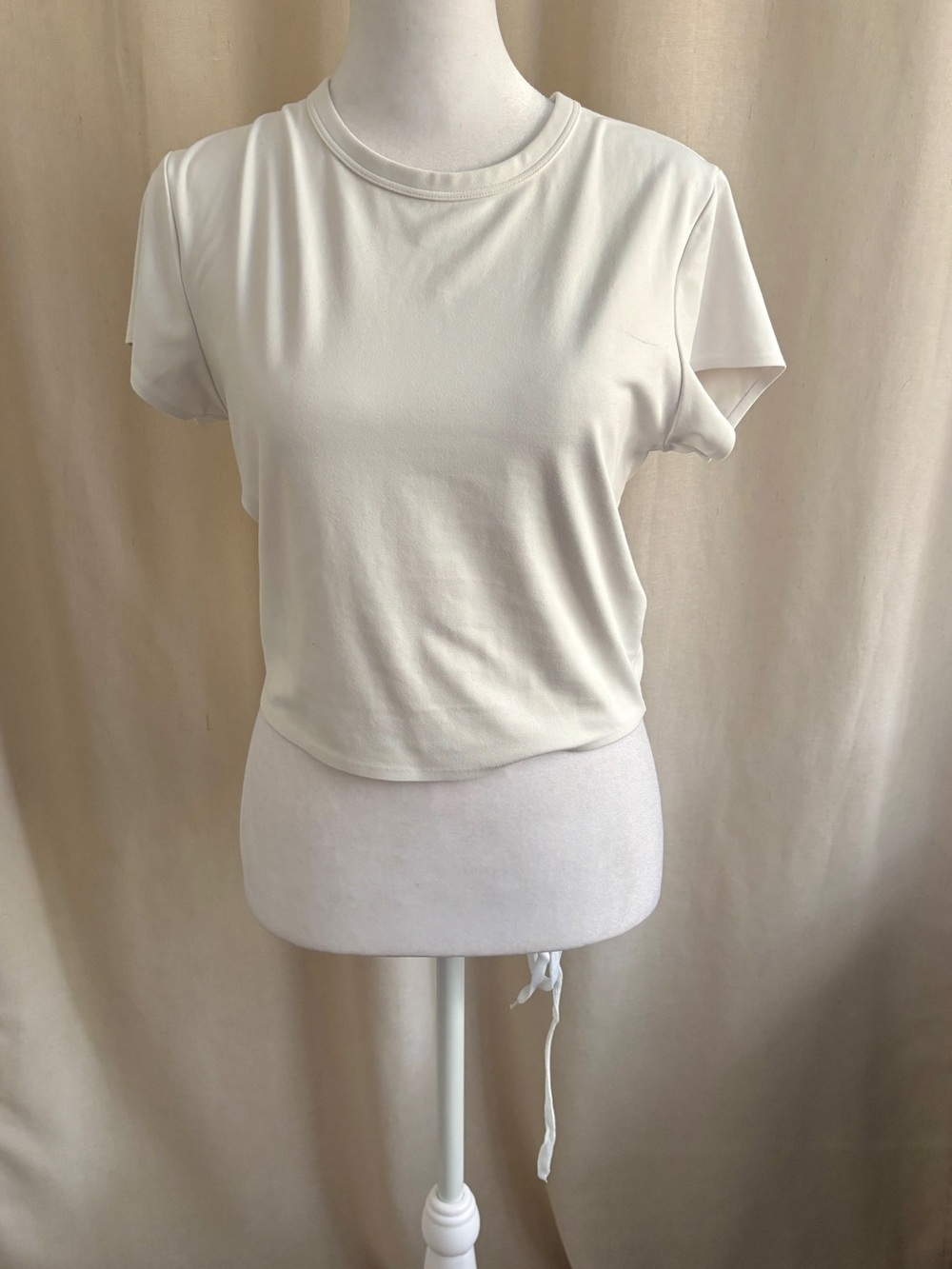 Uniqlo AIRism Cropped T-Shirt — Size M